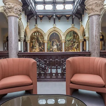 The Wilfred Stone Cross Mansion Apartment